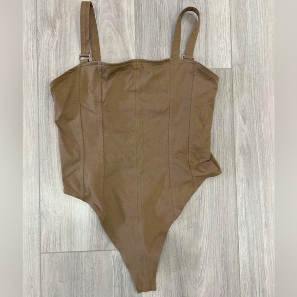 H&M bodysuit - Picture 1 of 1